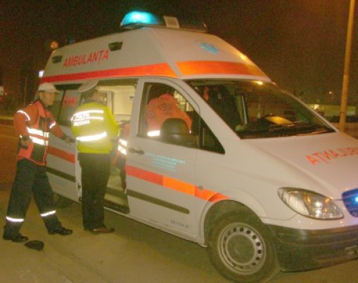 Mai mulţi tineri şi-au văzut moartea cu ochii din cauza unui şofer beat